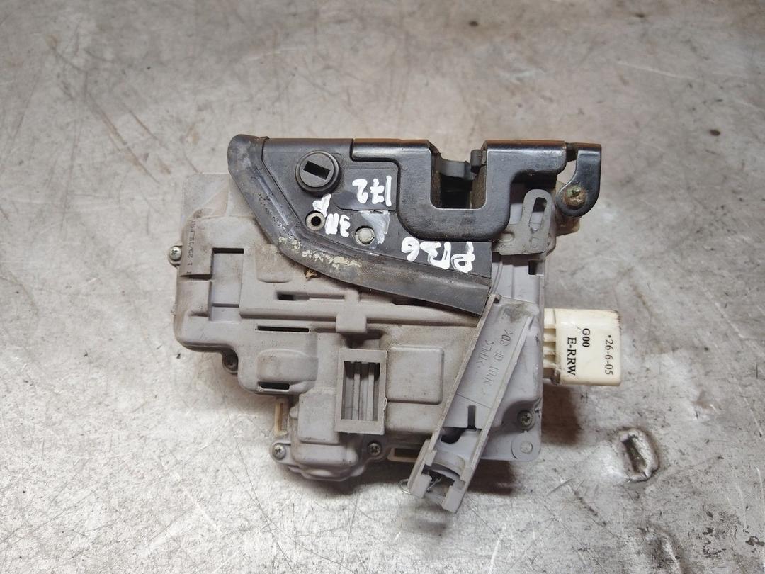 Замок двери задней правой HJQFMI Volkswagen Passat купить в магазине запчастей бу