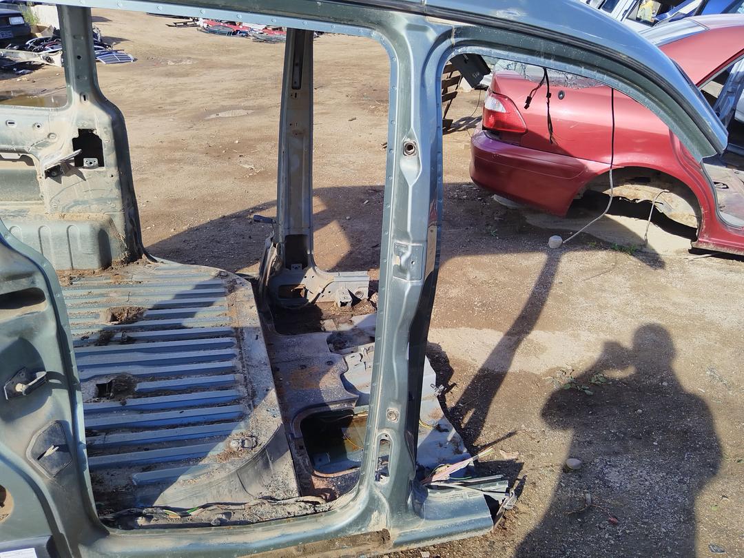 Стойка кузовная центральная правая RP4UN9 Peugeot Partner купить