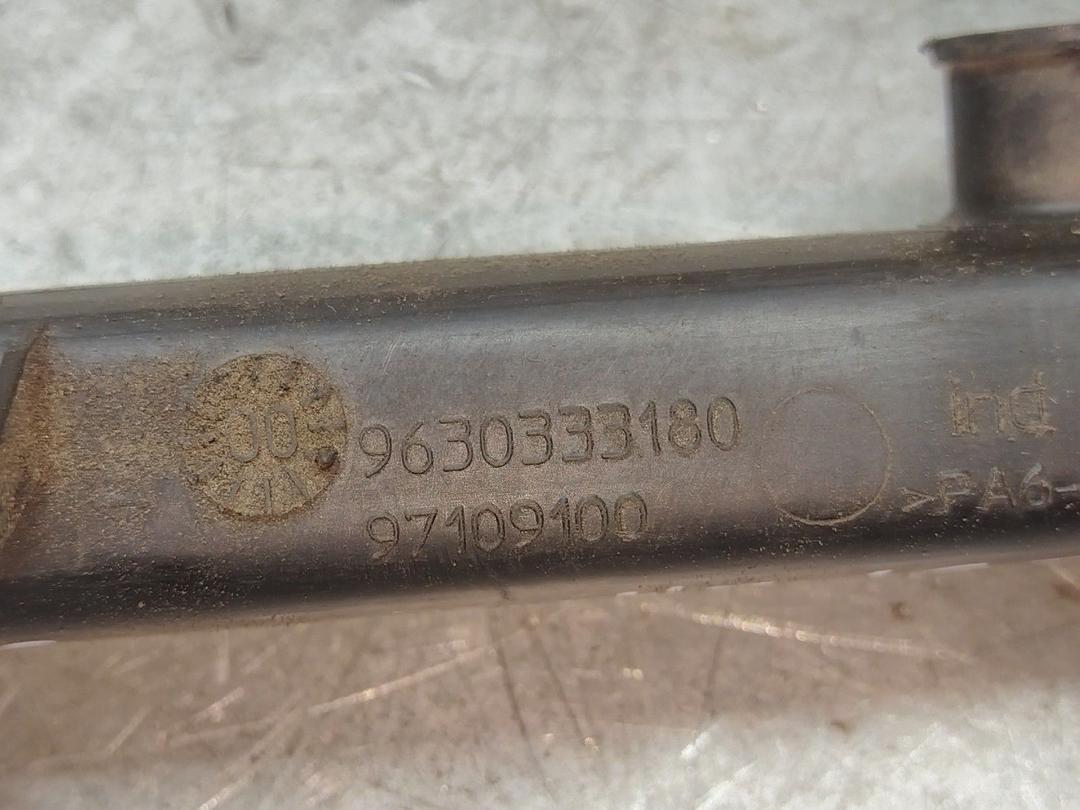 Топливная рампа UU1542 Peugeot 406 купить с доставкой