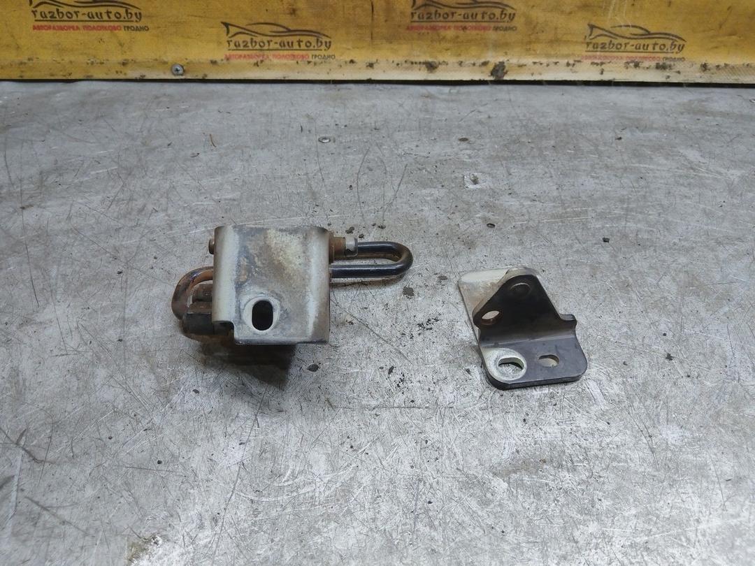 Петля двери передней левой 6FHXKT Volkswagen Polo купить с доставкой