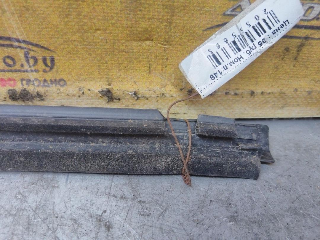 Молдинг стекла двери задней левой наружный R1DT8E Toyota Yaris Verso купить с доставкой