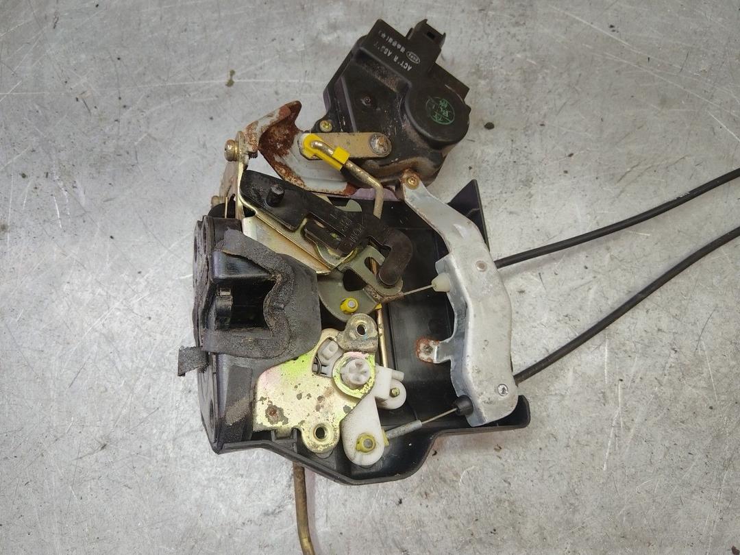 Замок двери задней правой 1DB0D3 Hyundai Trajet - Фото 3