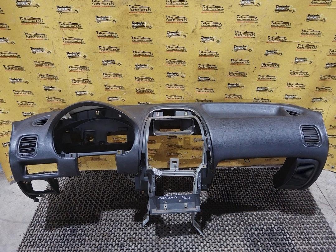 Панель передняя салона (торпедо) XF0MNO Mitsubishi Carisma купить с доставкой