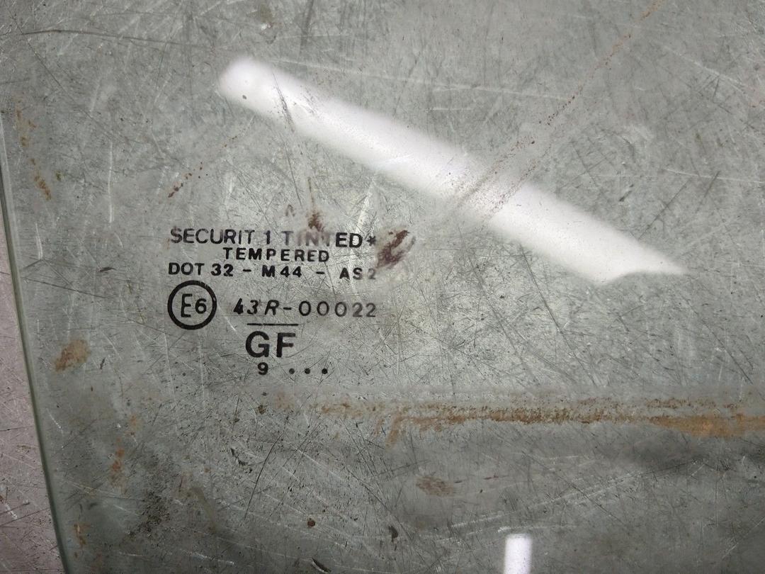 Стекло двери передней правой US6UT6 Opel Vectra - Фото 2