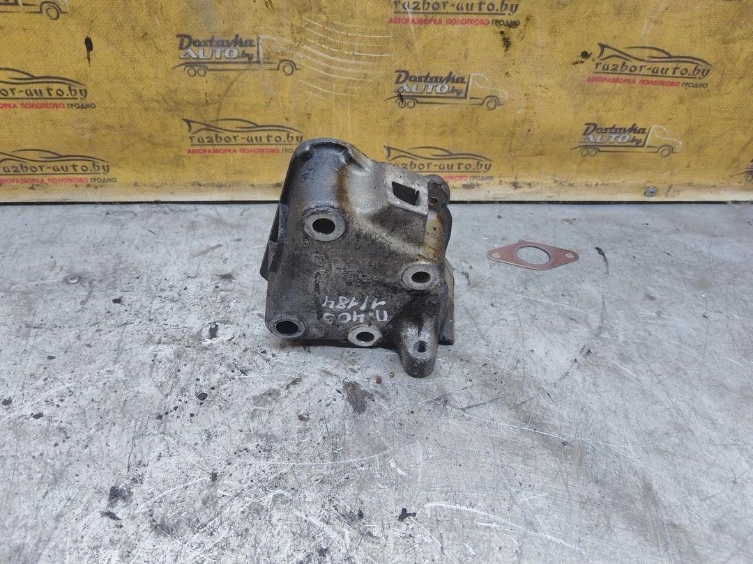 Кронштейн двигателя XQV6IY Peugeot 406 undefined