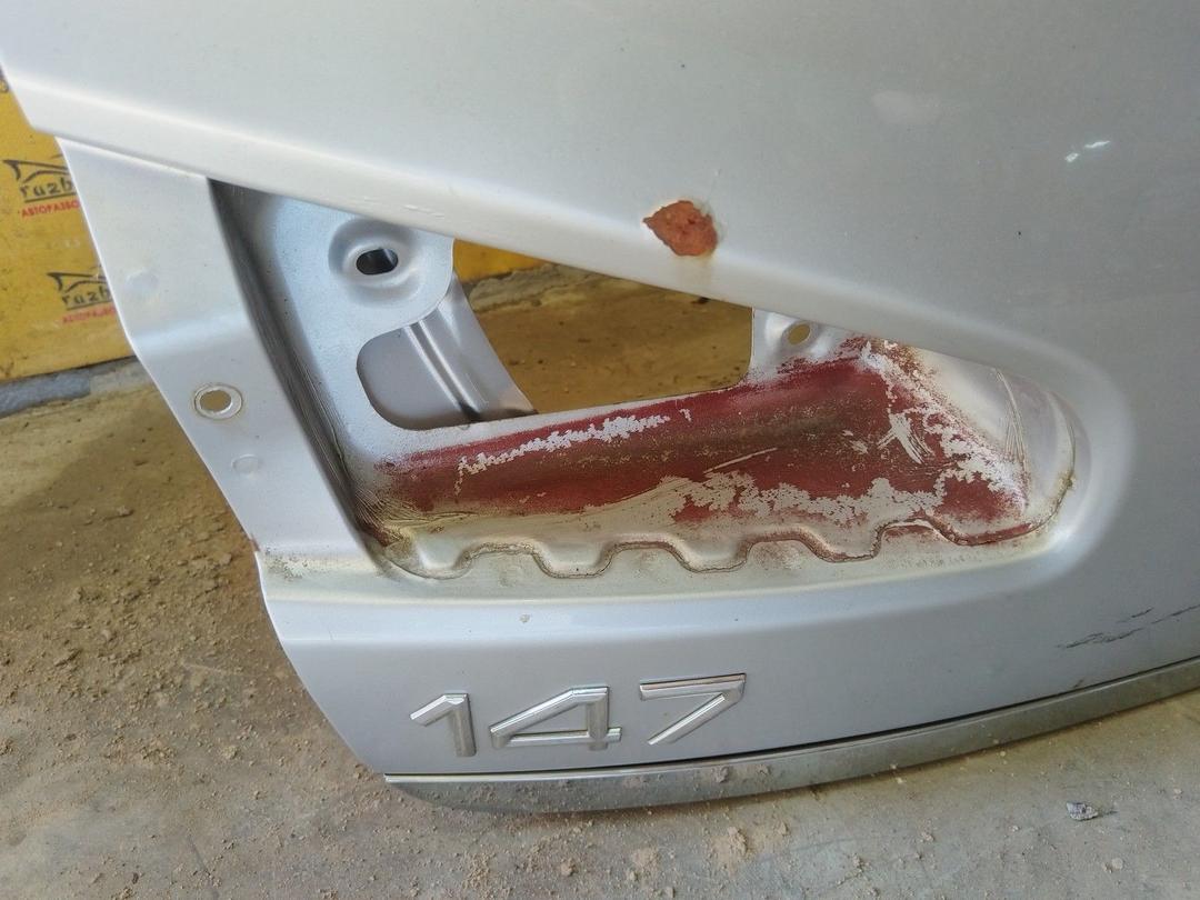 Крышка багажника (дверь 3-5) VKBH90 Alfa Romeo 147 купить в магазине запчастей бу