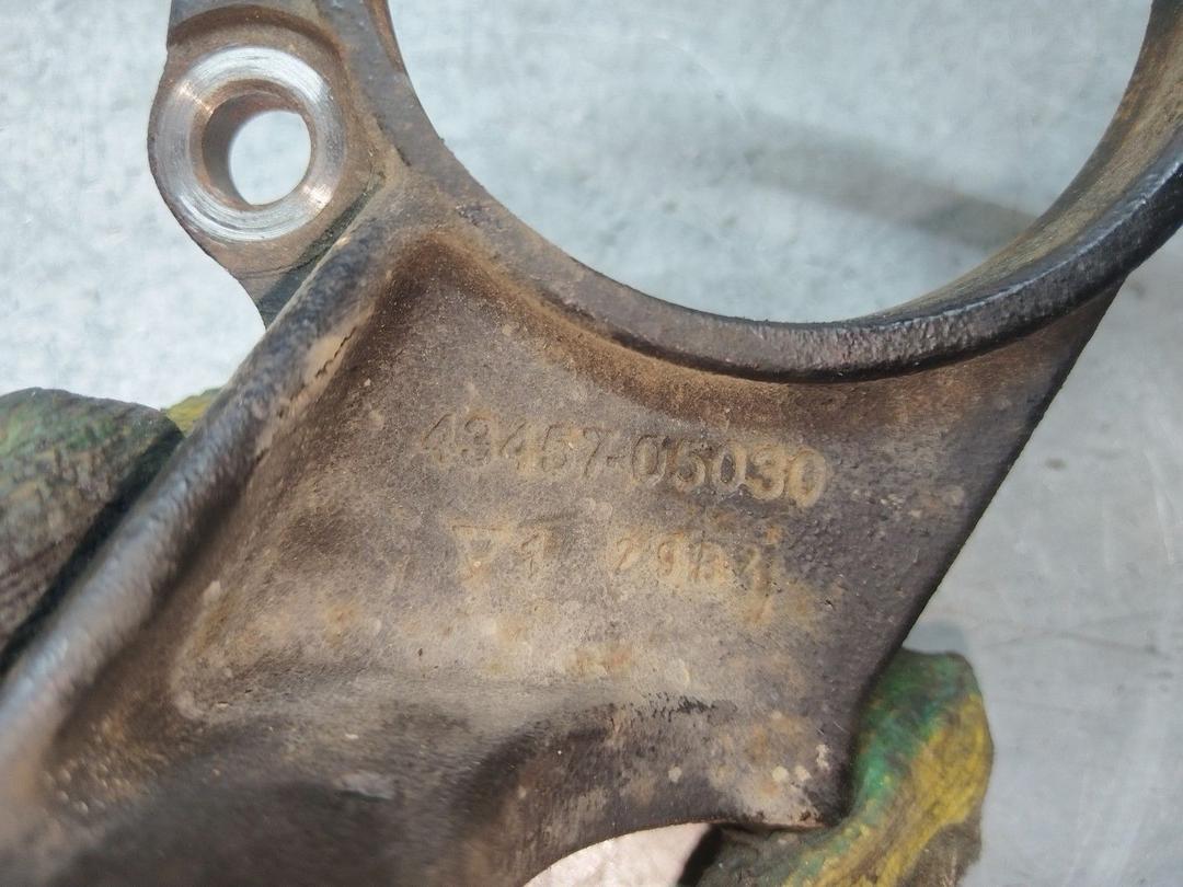 Кронштейн полуоси BK3KP4 Toyota Avensis купить с доставкой