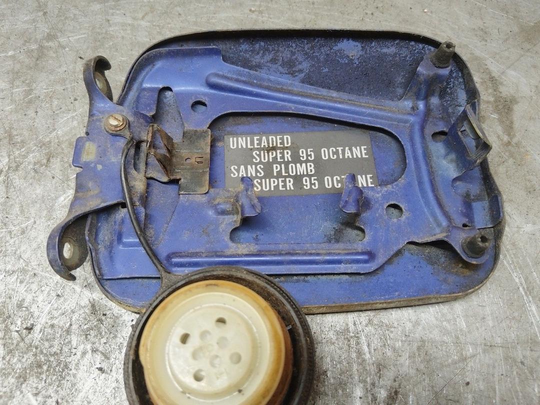 Лючок топливного бака CV27Y4 Nissan Micra купить на авторазборке