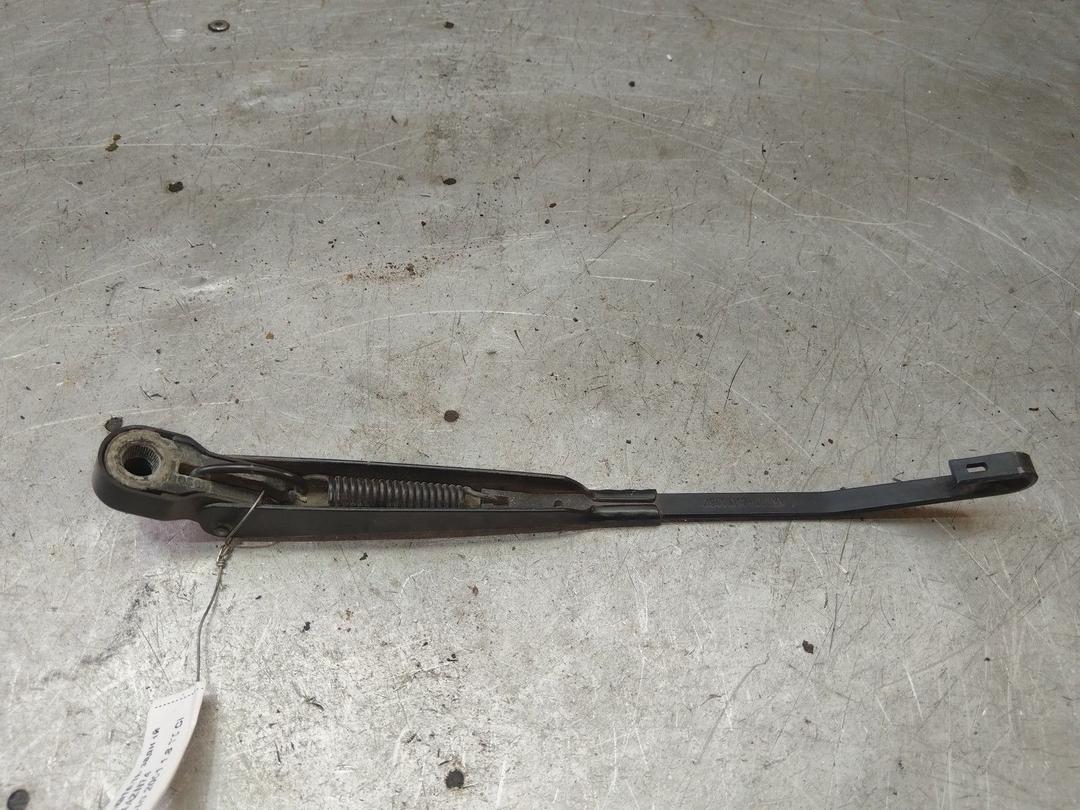 Щеткодержатель задний 4AZN74 Ford Focus купить