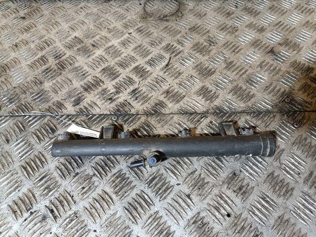 Топливная рампа Y5VS0M Peugeot 307 - Фото 2