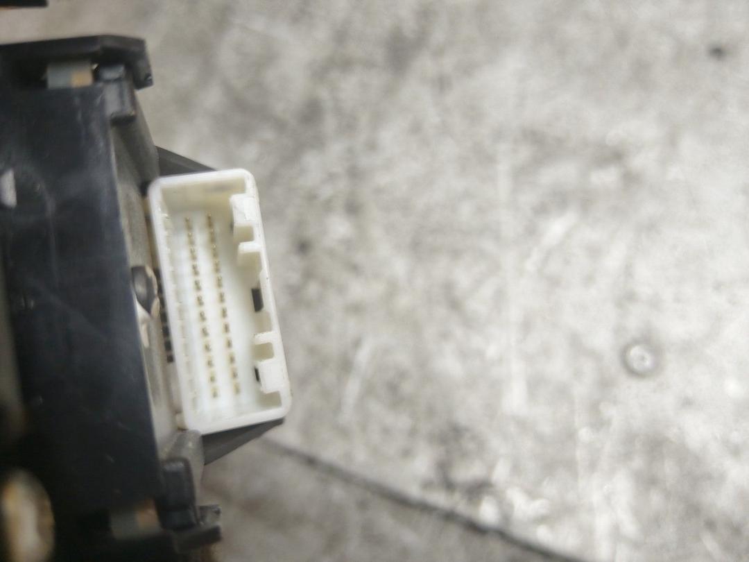 Блок управления стеклоподъемниками C34NM9 Toyota Corolla Verso купить с доставкой