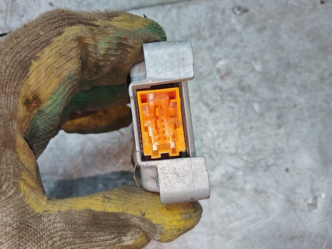 Датчик удара 1QZQ3G Peugeot 306 купить