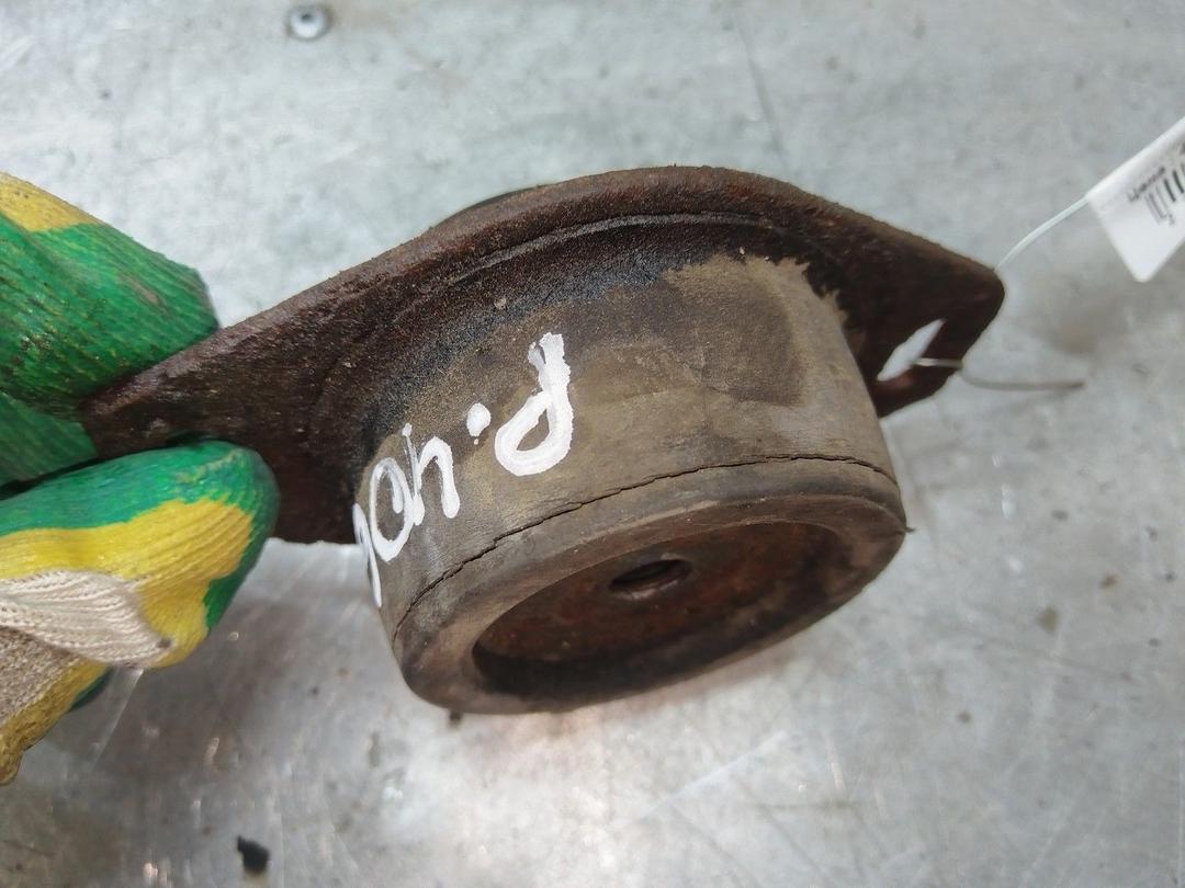 Подушка крепления КПП NVN95B Peugeot 406 купить с доставкой