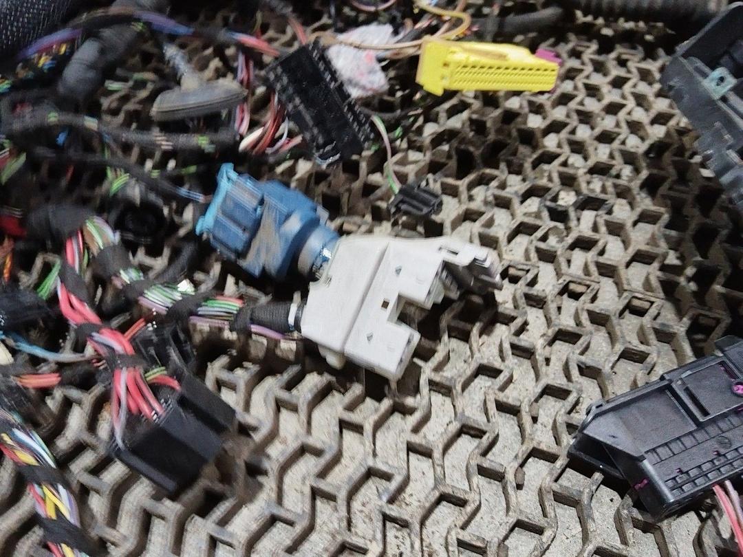 Проводка салона Q2L98T Skoda Fabia купить с доставкой