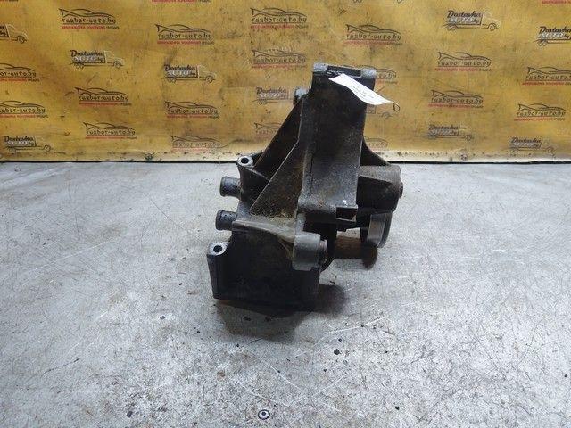 Кронштейн вискомуфты 6H1WW3 Audi A4 купить с доставкой. Огромный выбор запчастей и марок авто. У нас есть практически все.