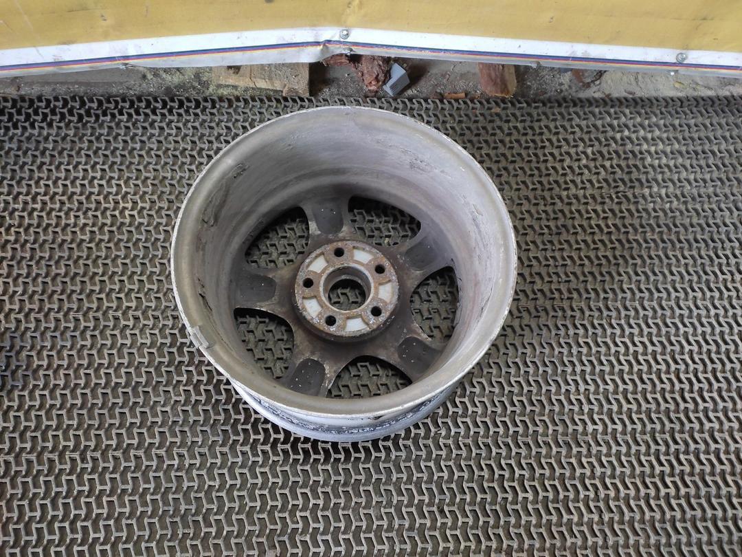 Диск литой R15, 5x112 Volkswagen Passat 2005 NMHQ96 NMHQ96 Volkswagen Passat купить бу для вашего авто.