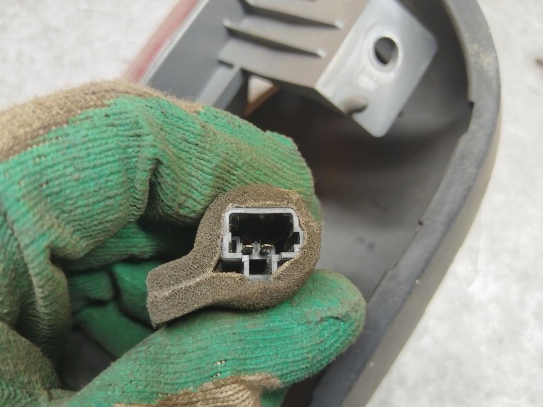 Стоп-сигнал SDQX36 Kia Carnival купить с доставкой