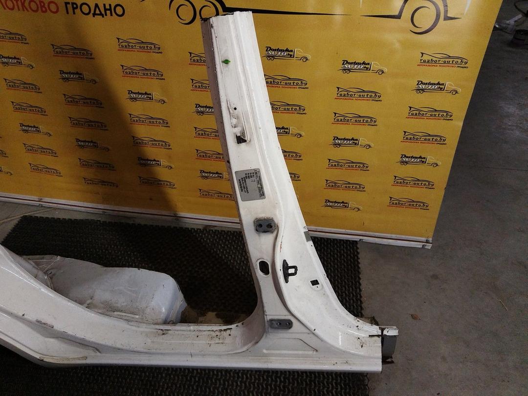 Стойка кузовная центральная правая GPTG18 Nissan Note купить