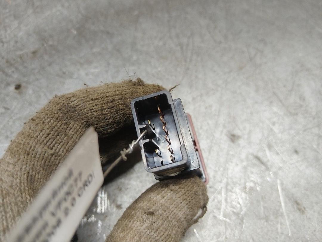 Кнопка аварийной сигнализации VF0C77 Hyundai Trajet - Фото 3