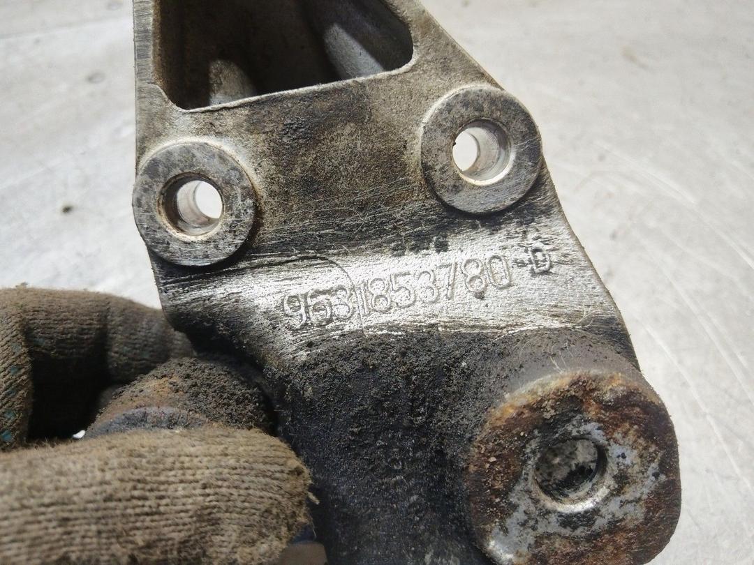 Кронштейн двигателя J0PKK4 Citroen C5 купить в магазине запчастей бу