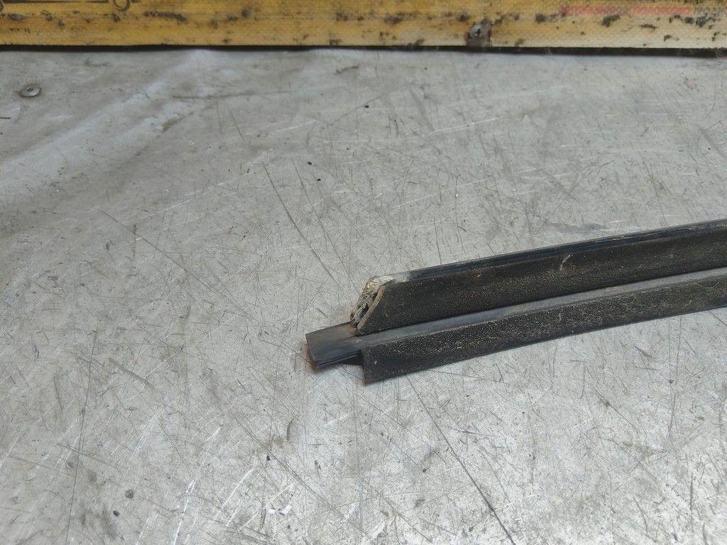 Молдинг стекла двери задней правой наружный 1TTHK1 Citroen Xsara Picasso - Фото 4