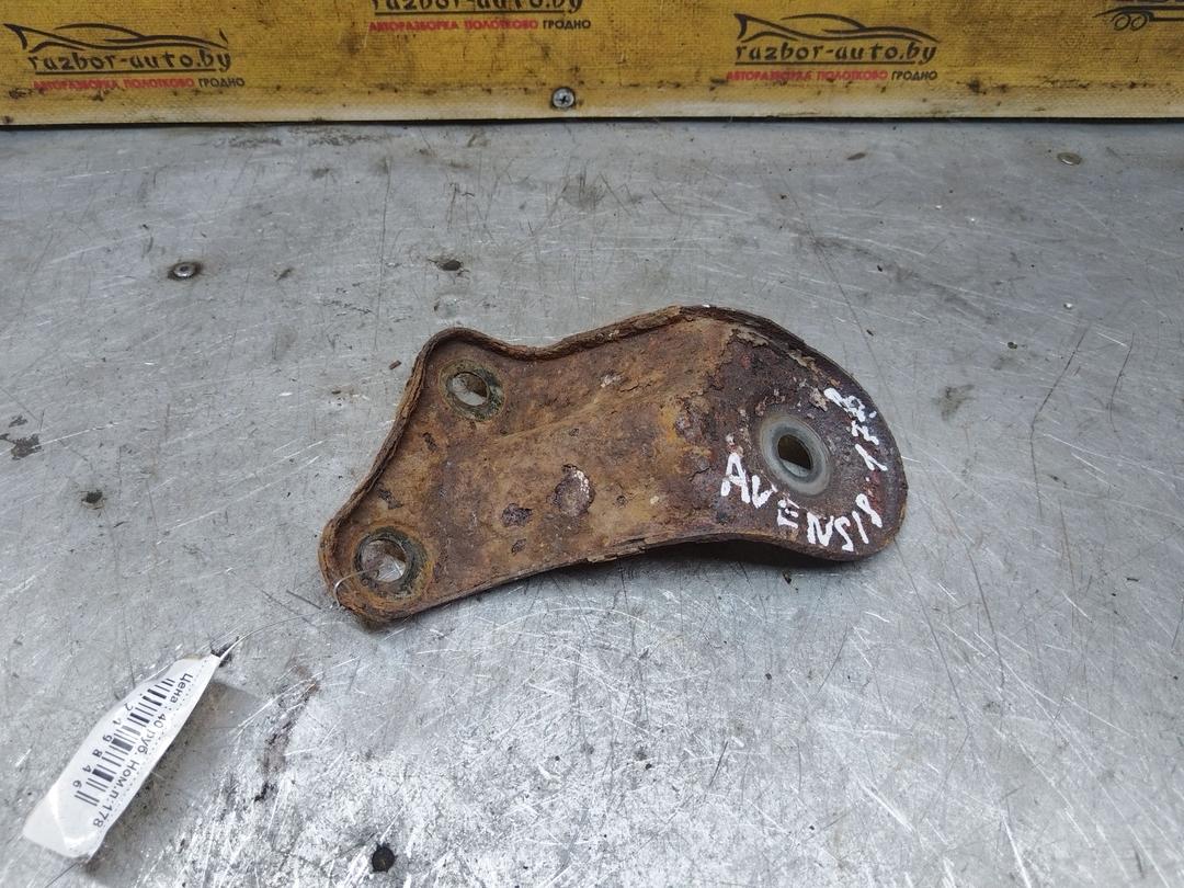 Кронштейн крепления балки подвески OY5VX4 Toyota Avensis - Фото 2