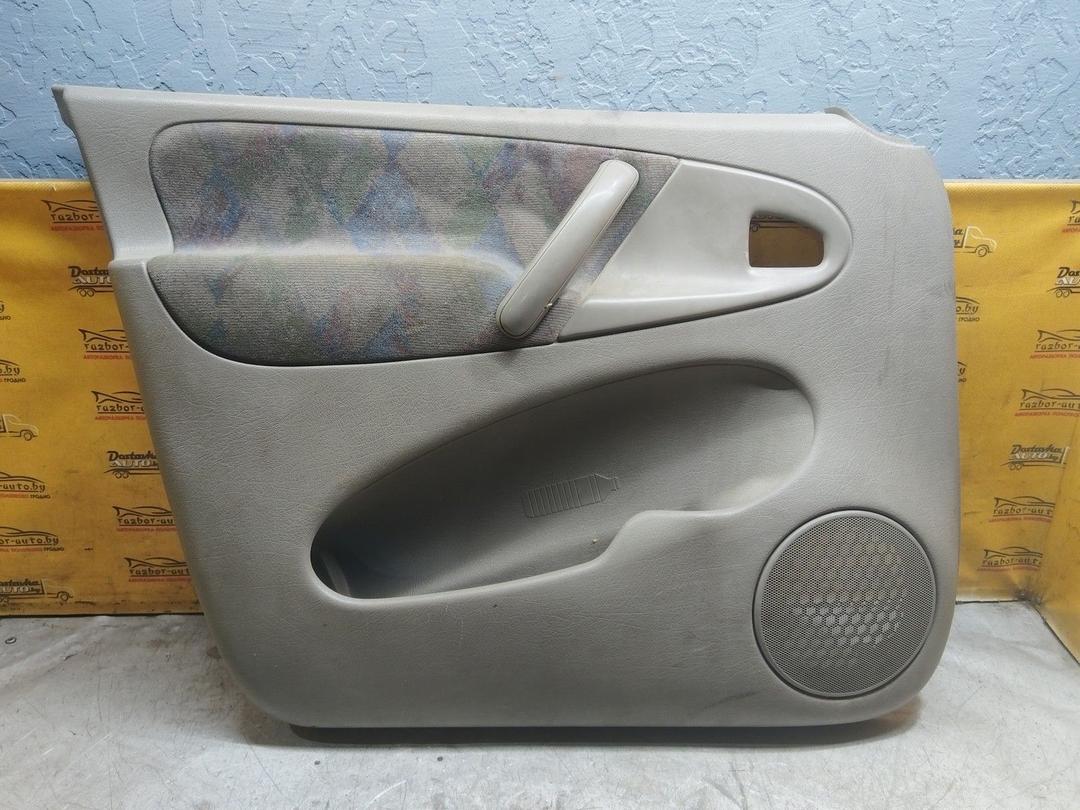 Обшивка двери передней левой (дверная карта) B2N8V0 Citroen Xsara Picasso