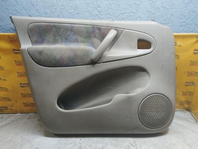 Обшивка двери передней левой (дверная карта) B2N8V0 Citroen Xsara Picasso