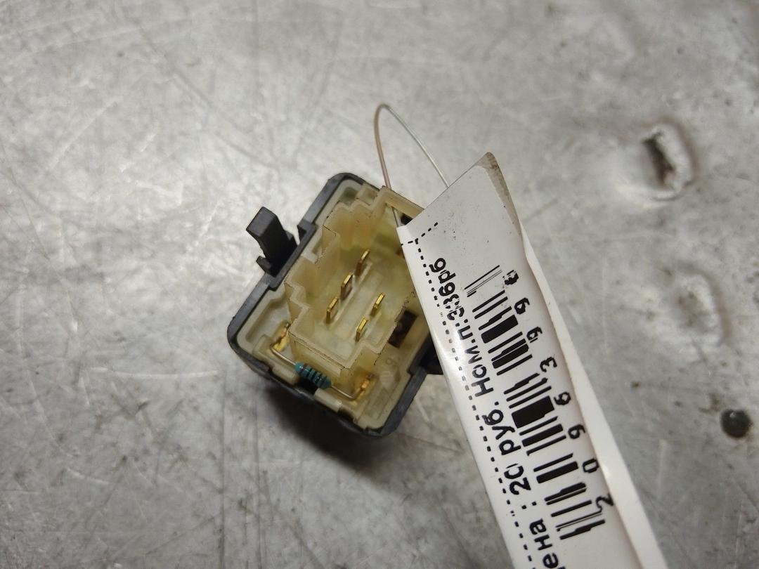 Кнопка стеклоподъемника заднего левого 2MMN4U Volkswagen Passat купить