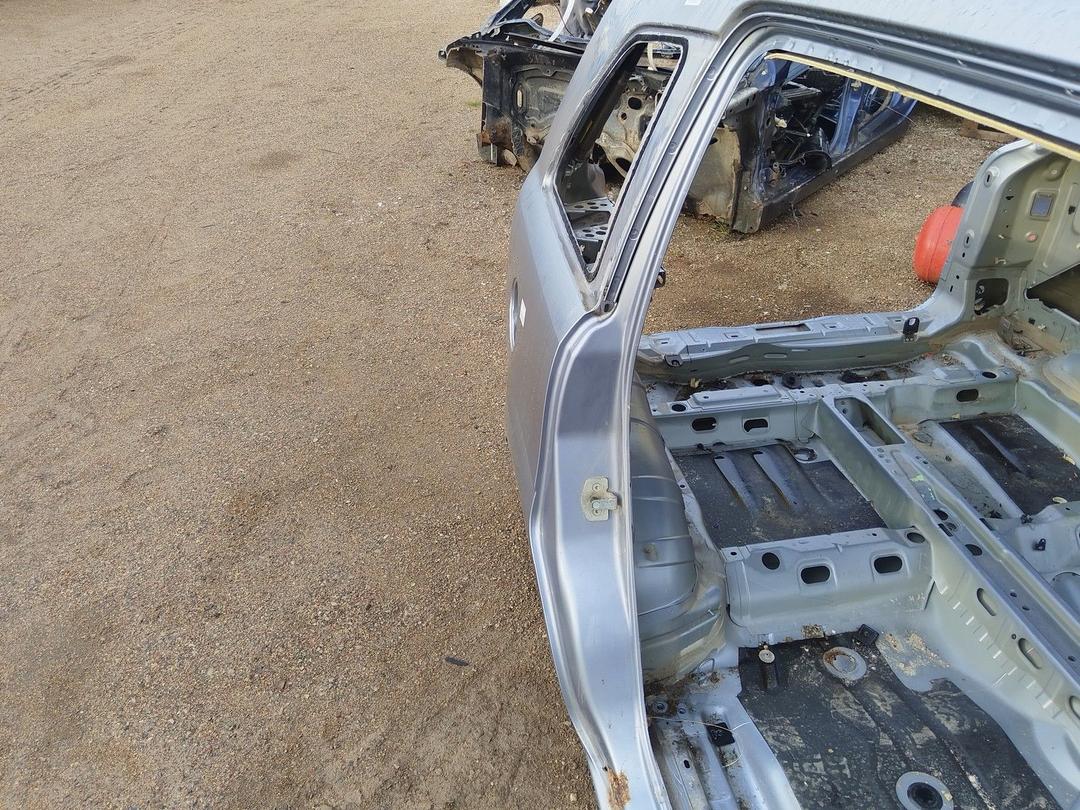 Крыло заднее правое 8EN1GB Opel Zafira купить на авторазборке