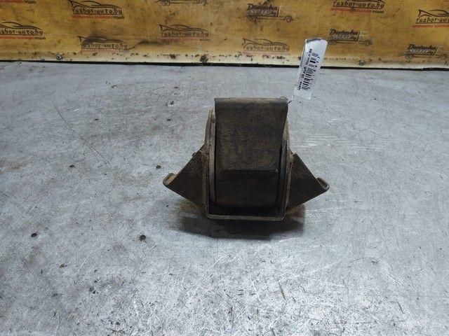 Подушка крепления двигателя V45512 Volkswagen Passat купить с доставкой