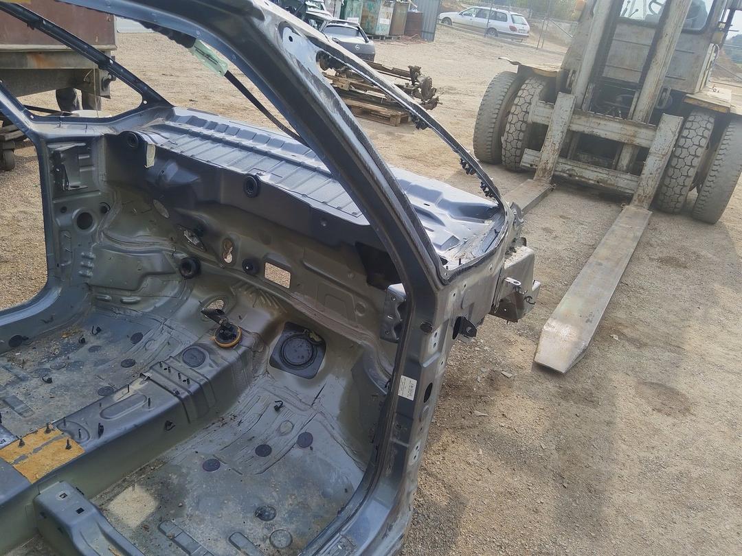 Стойка кузовная передняя правая YLS40D Citroen C4 Grand Picasso купить