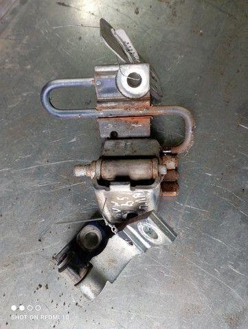 Петля двери передней правой 91YG8W Volkswagen Passat