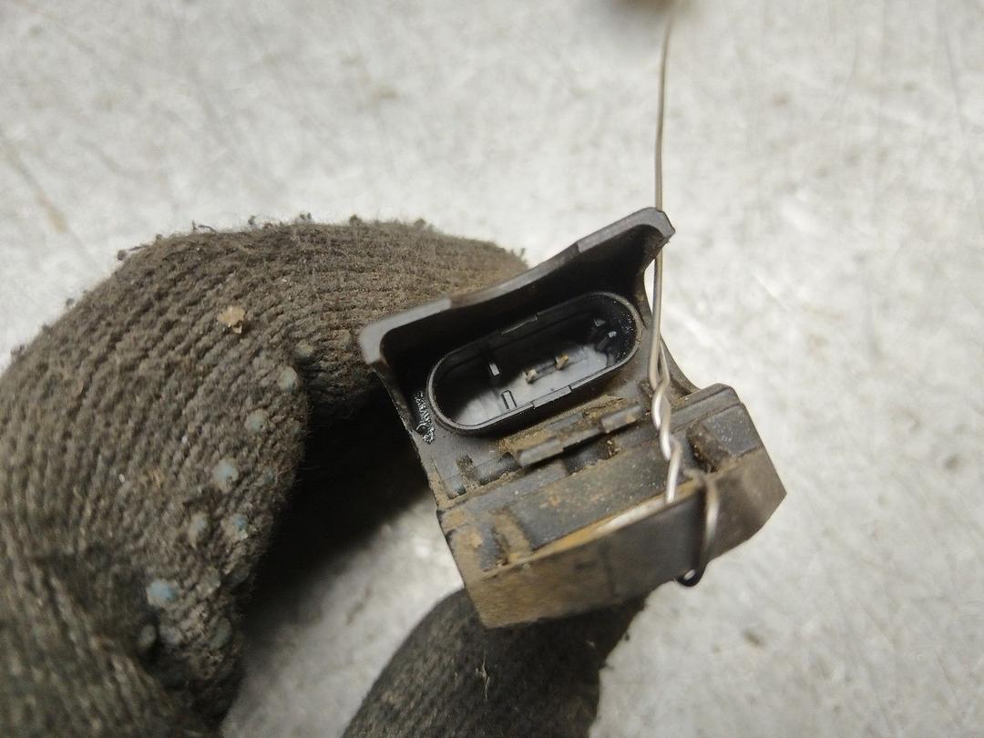 Датчик удара 00IGVD Volkswagen Passat - Фото 3