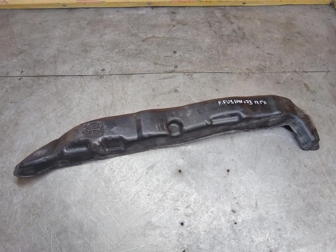 Пыльник крыла переднего правого BH6JR2 Ford Fusion