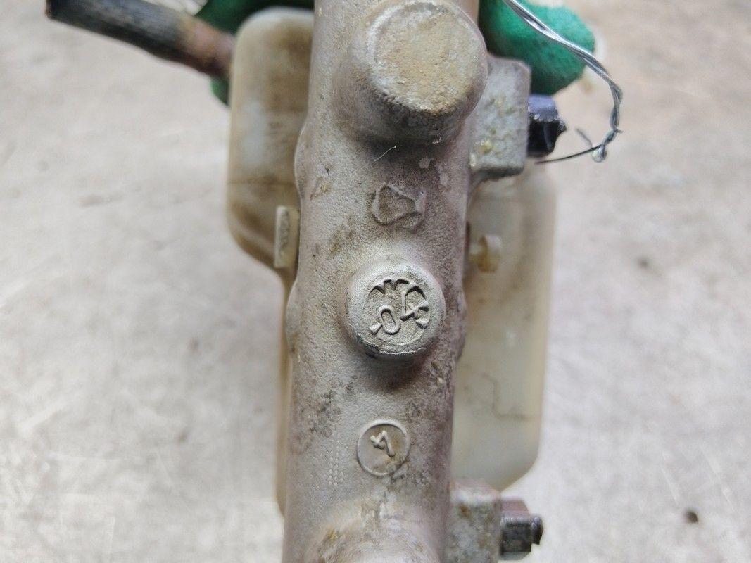 Цилиндр тормозной главный E7N6SZ Skoda Fabia купить в магазине запчастей бу