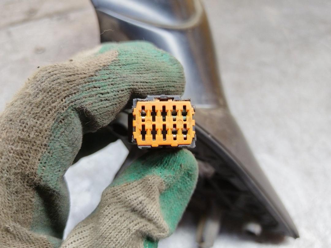 Зеркало наружное левое P9E1UB Citroen Xsara Picasso купить на авторазборке