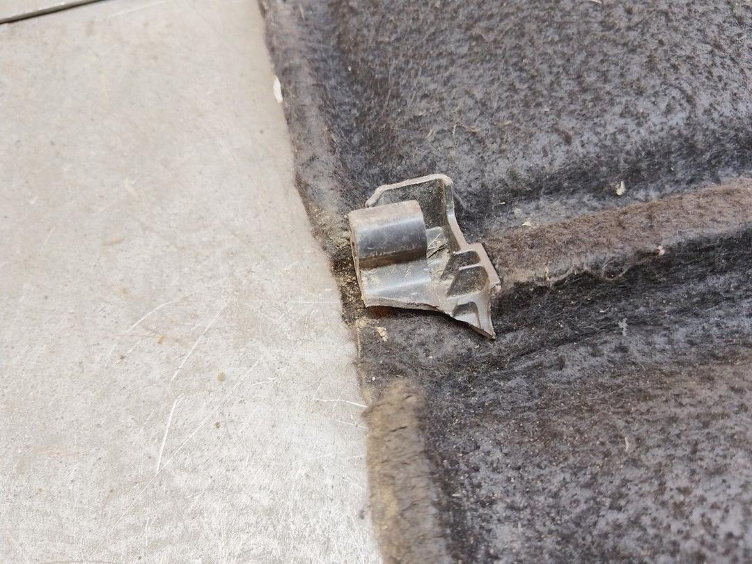 Полка багажника BDFF2W Peugeot 207 купить с доставкой