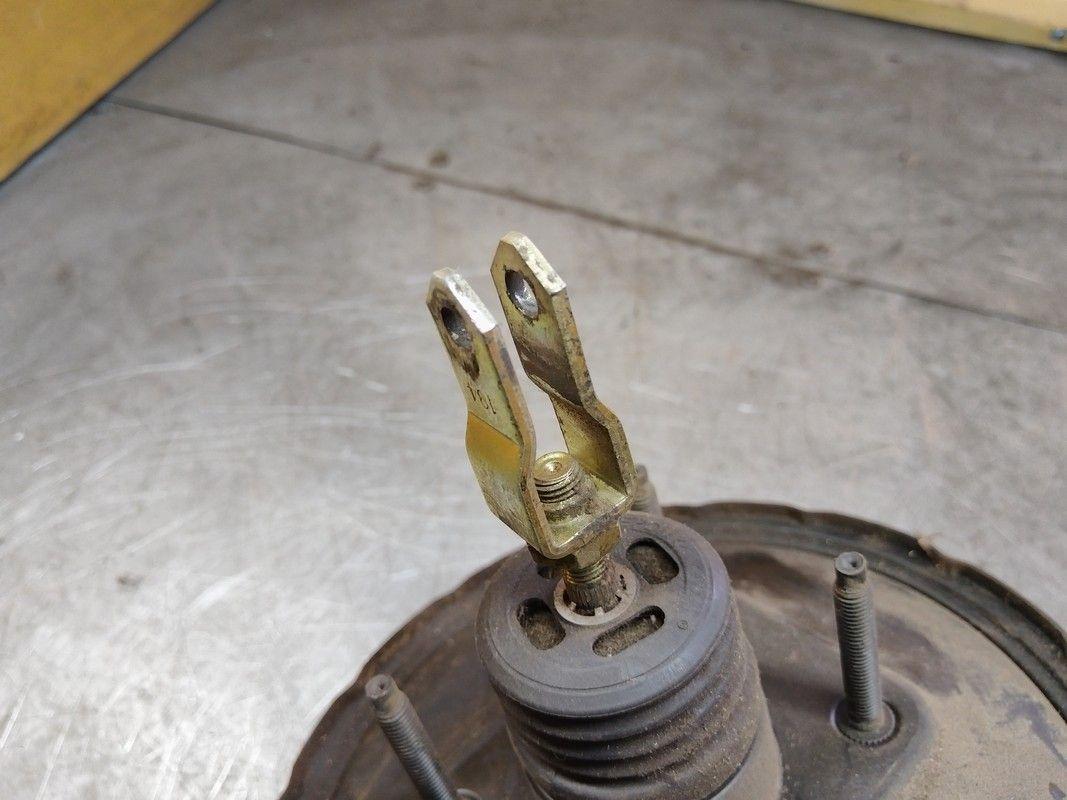 Вакуумный усилитель тормозов NQFAV7 Nissan Almera купить в магазине запчастей бу