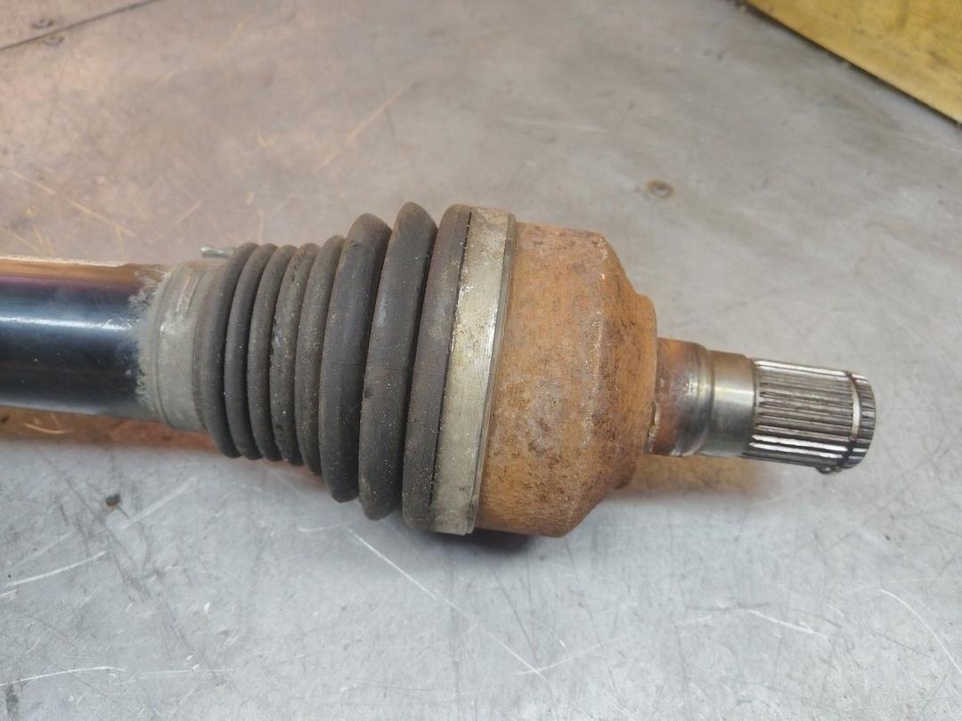 Полуось передняя левая (приводной вал, ШРУС) 94ZOG5 Volvo XC70 купить с доставкой