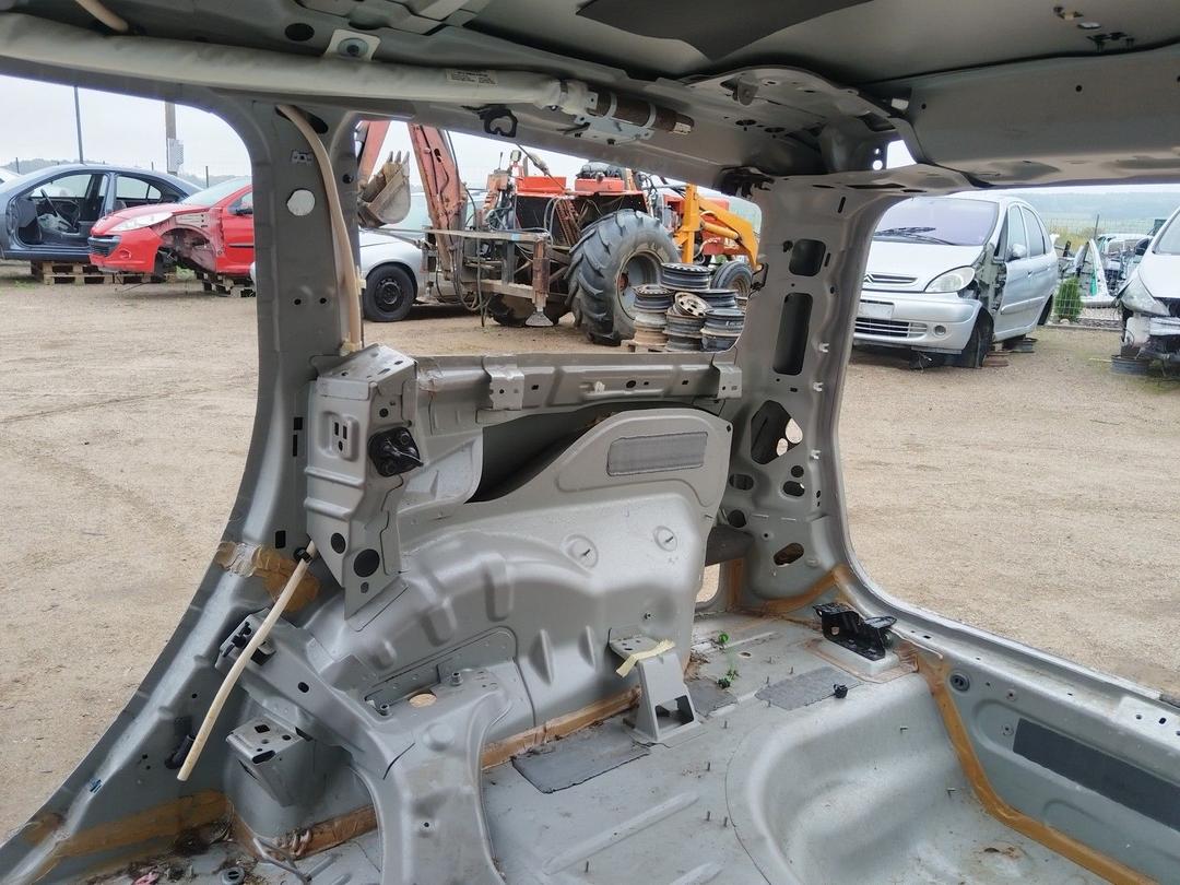 Крыло заднее правое KQ4VV0 Volvo XC70 купить с доставкой. Огромный выбор запчастей и марок авто. У нас есть практически все.