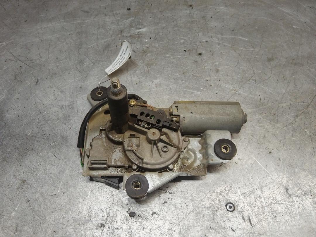 Моторчик заднего стеклоочистителя (дворника) E08NS3 Mitsubishi Carisma - Фото 1