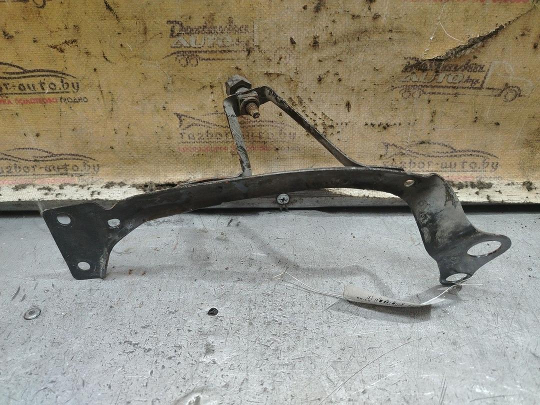 Кронштейн D8BVFT Audi A4 - Фото 3