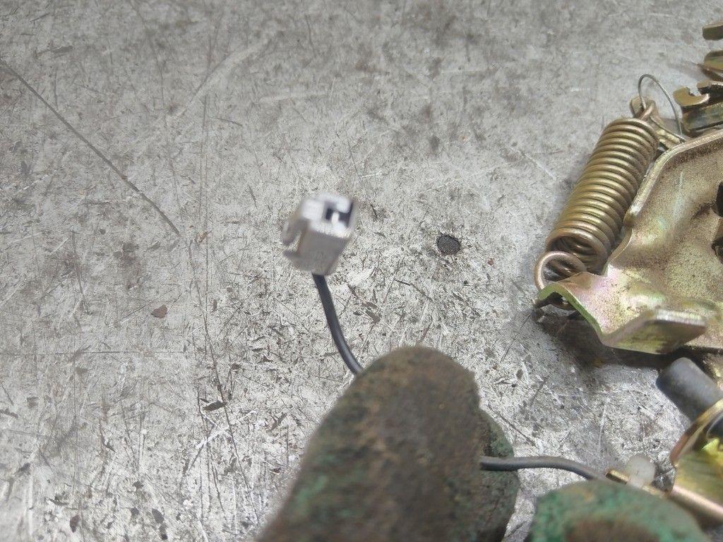 Ответная часть замка багажника KPLUTR Toyota Corolla - Фото 6