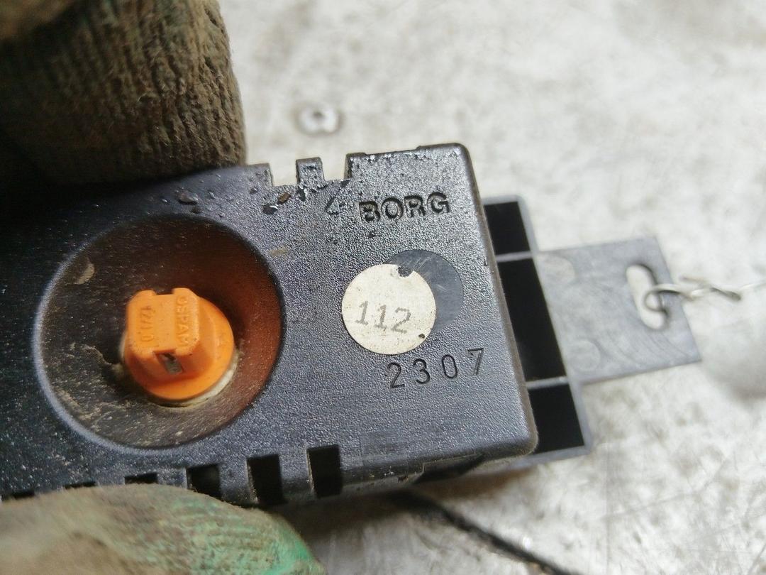 Часы GDJ0E1 Peugeot 405 купить в магазине запчастей бу