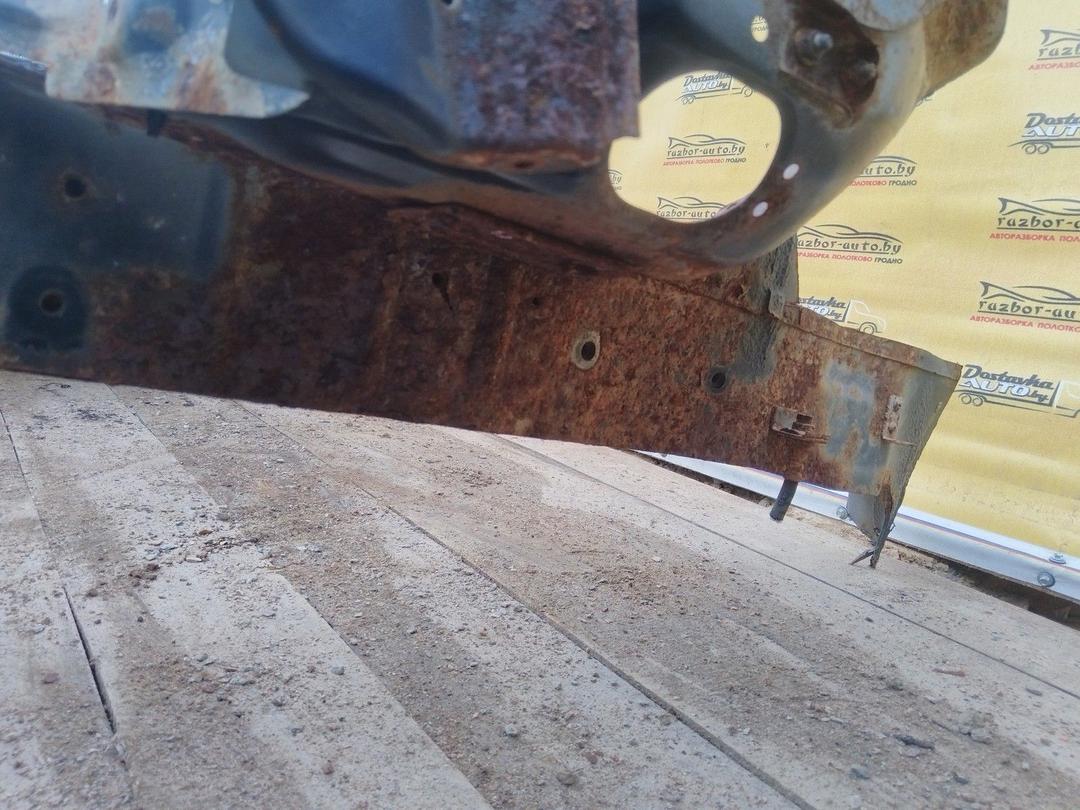 Передняя панель крепления облицовки (телевизор) KR0722 Mitsubishi Carisma undefined