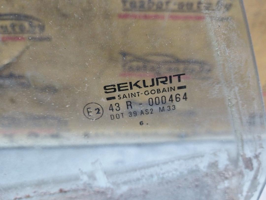 Стекло двери задней левой JYVNZM Rover 600 купить