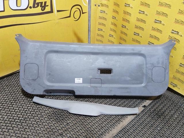 Обшивка крышки багажника VE36LX Toyota Avensis Verso