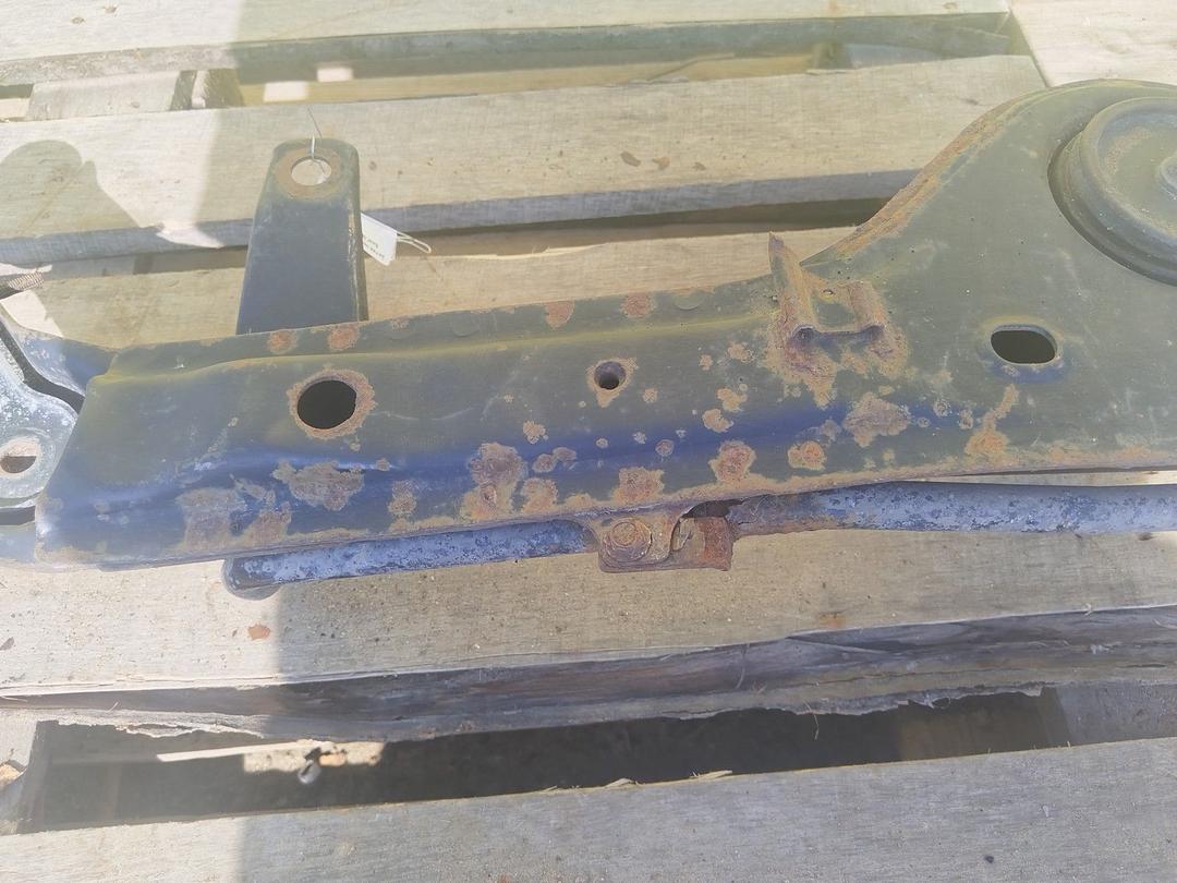 Балка под радиатор 6J51P9 Seat Ibiza undefined