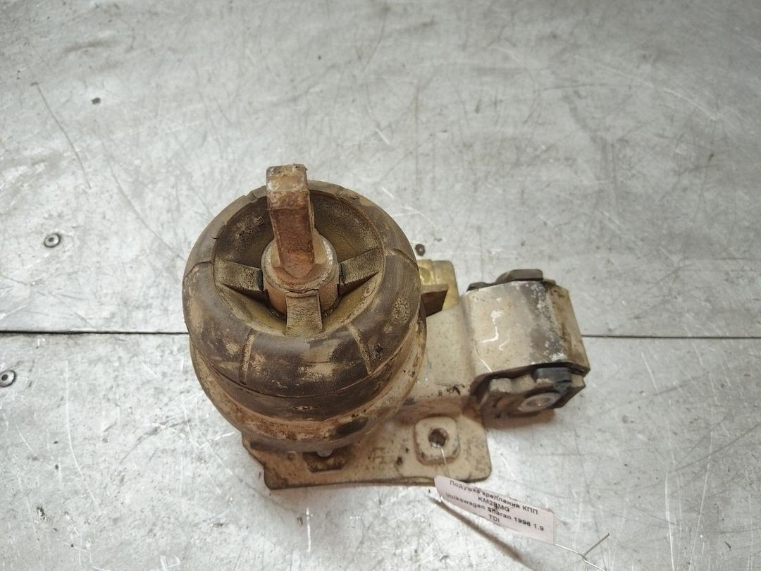 Подушка крепления КПП 4TMJUS Volkswagen Sharan